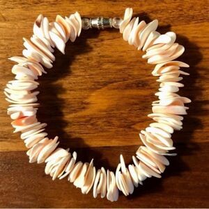 Seashell Bracelet in Peachy Orange/Cream 9” Long